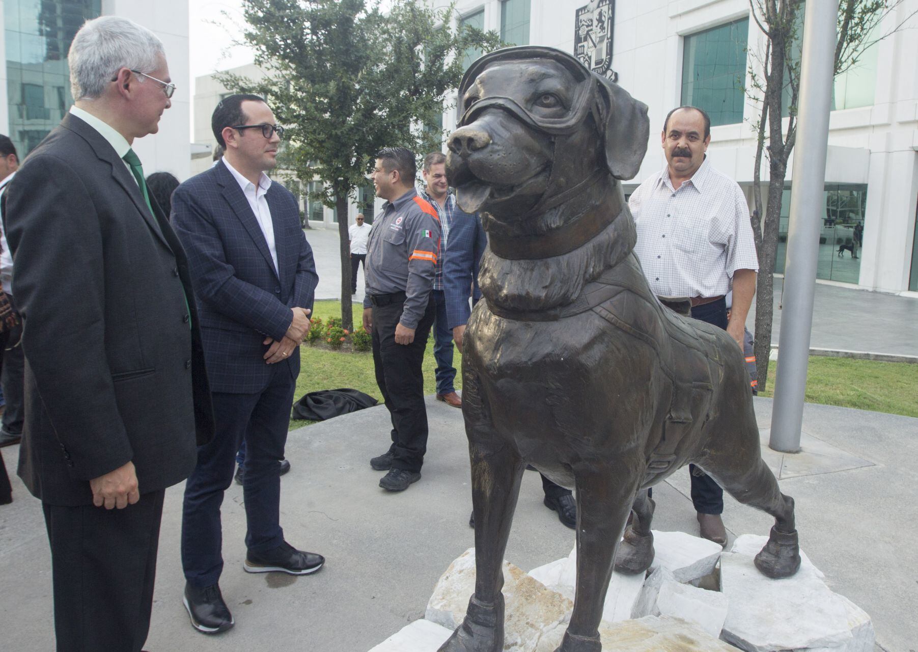 救援犬 Frida de la Semar