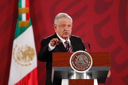 Andrés Manuel López Obrador, anunció este martes una “renovación” de la estrategia del Gobierno frente al coronavirus, que incluirá ahora visitas domiciliarias para detectar nuevos contagios (EFE)