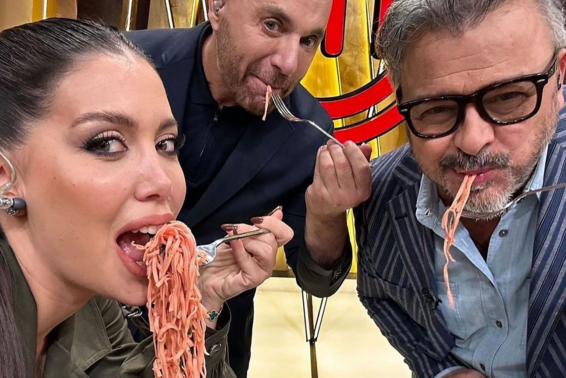 Wanda probando unas pastas con Donato y Martitegui (Instagram)