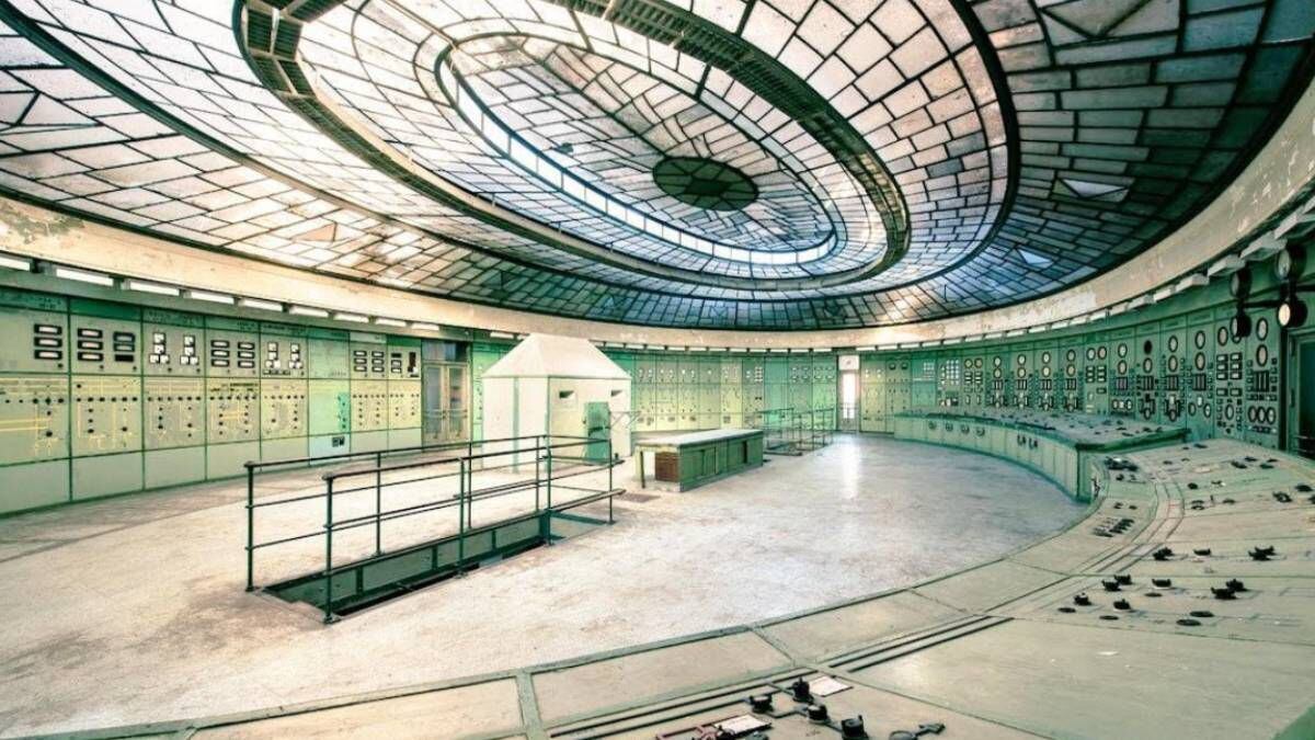 Central Nuclear de Budapest fue inspiración para "Invasión Secreta".
 (Disney+)