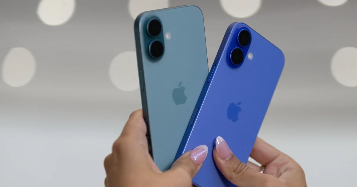 ¿Cuánto dura la batería del iPhone 16 en comparación con el iPhone 15?