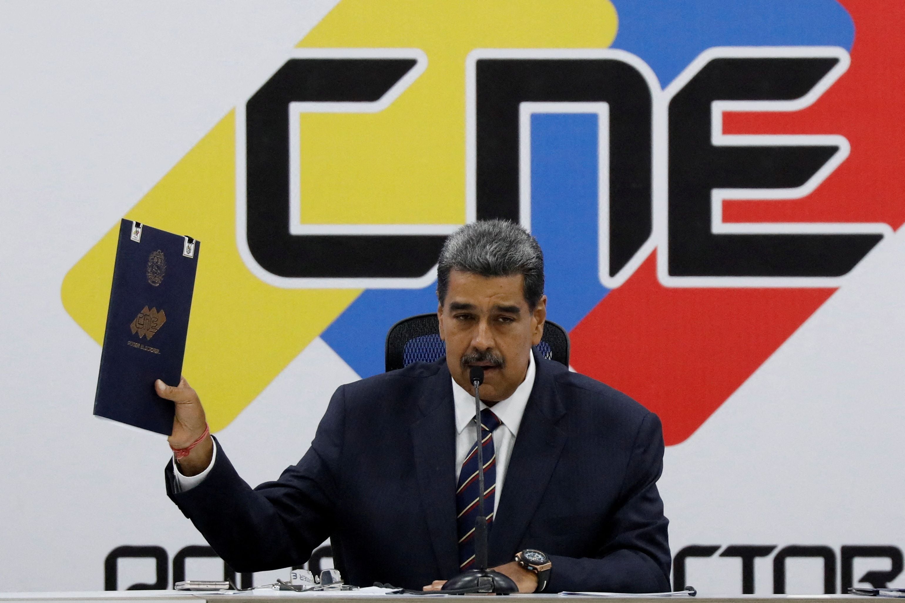 Maduro fue proclamado por el Consejo Electoral de Venezuela como presidente electo sin que fueran publicados los datos completos de la elección (REUTERS/Leonardo Fernandez Viloria)