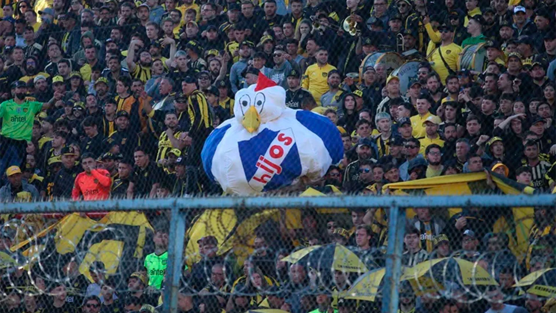 Buen domingo HINCHADA, hoy #JuegaNacional, el DECANO del fútbol Uruguayo!  💪🏻 ⏰18hs LA PREVIA 20:15hs EL PARTIDO. 🏟 Gran Parque Central 📻…