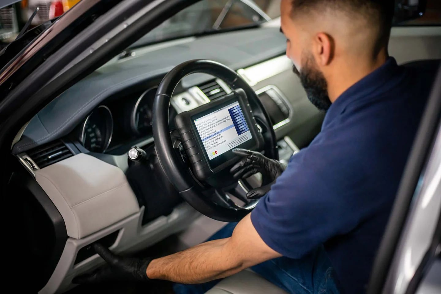 Un estudio asegura que el interior de un coche puede estar más