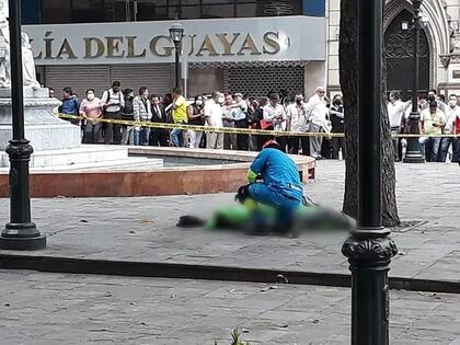 Edgar Escobar fue asesinado a tiros frente a la Fiscalía del Guayas. (Fiscalía General del Estado).