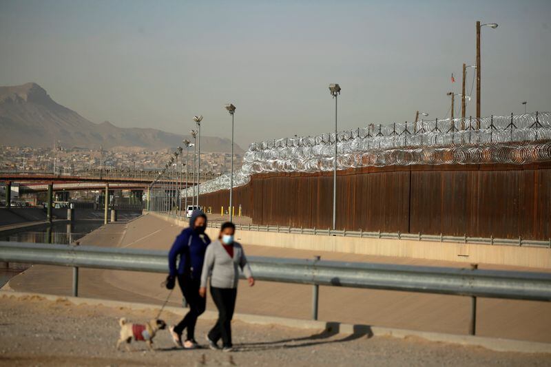 Así es ahora el muro fronterizo en El Paso, Texas, Estados Unidos, visto desde el lado mexicano de la frontera en Ciudad Juárez (Reuters/ José Luis González)
