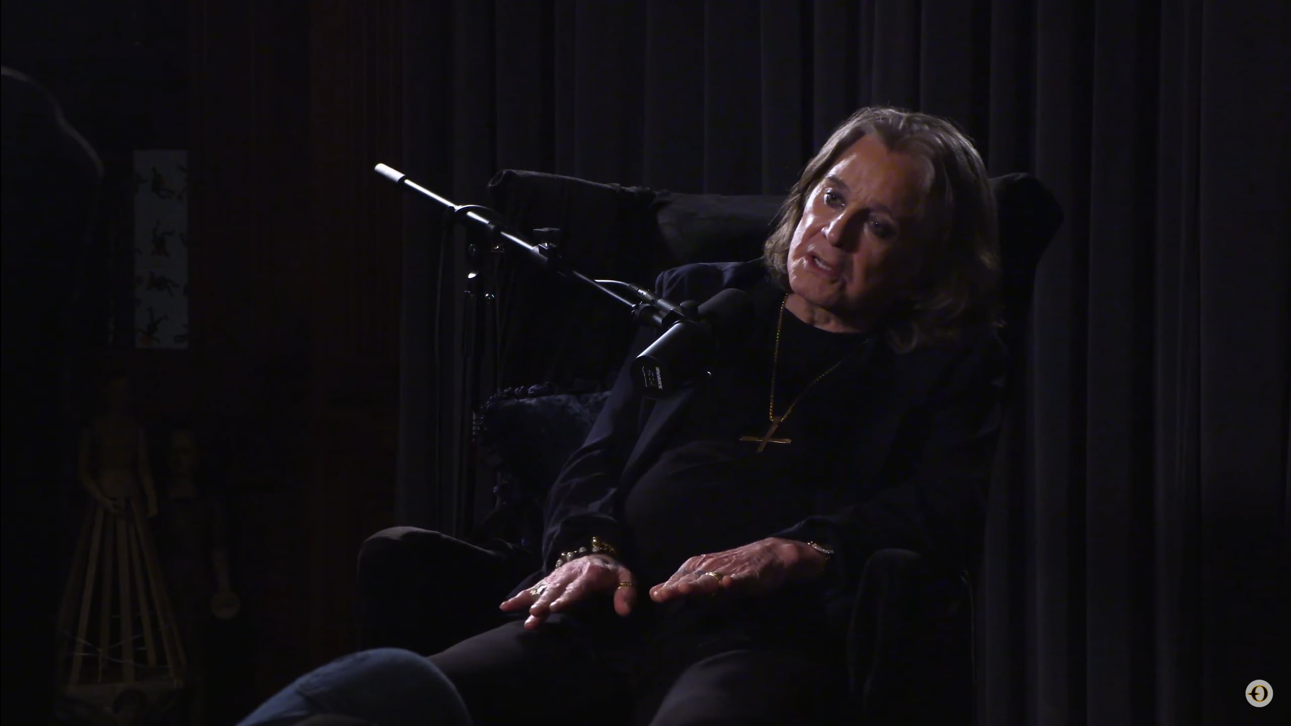 Ozzy Osbourne habló sobre sus problemas con la adicción y la sobriedad en un episodio reciente de The Madhouse Chronicles junto a su compañero Billy Morrison (captura: Youtube/Drugs and Sobriety: The Madhouse Chronicles)