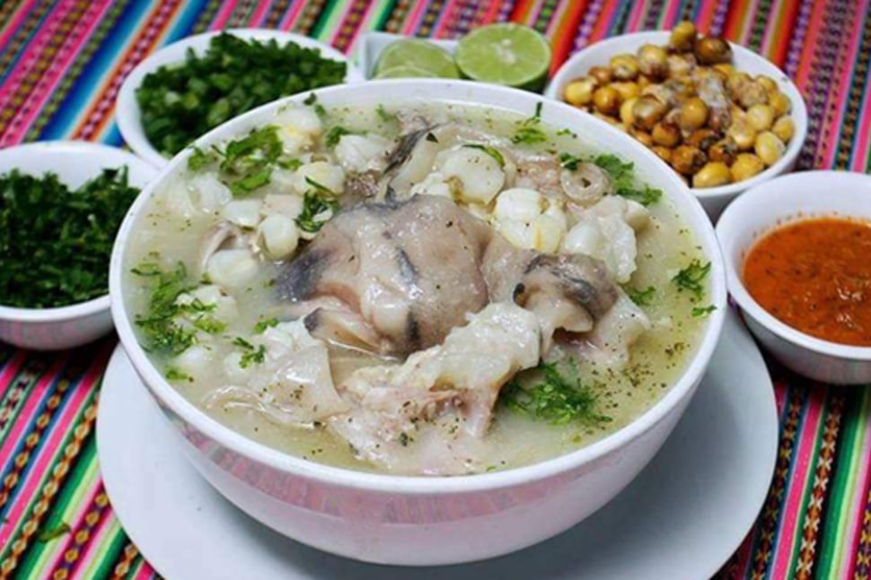 La "patasca" es una sopa tradicional con maíz como ingrediente principal, y tiene varias variantes regionales.