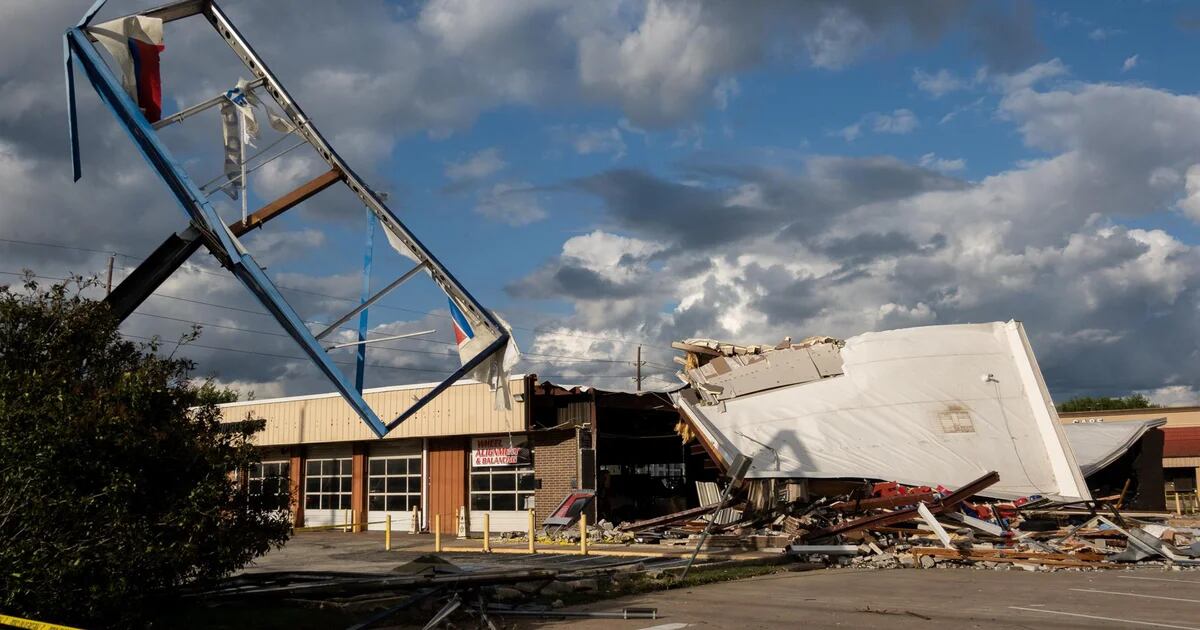 US authorities confirm that “several deaths” occurred as a result of several tornadoes passing through the state of Iowa