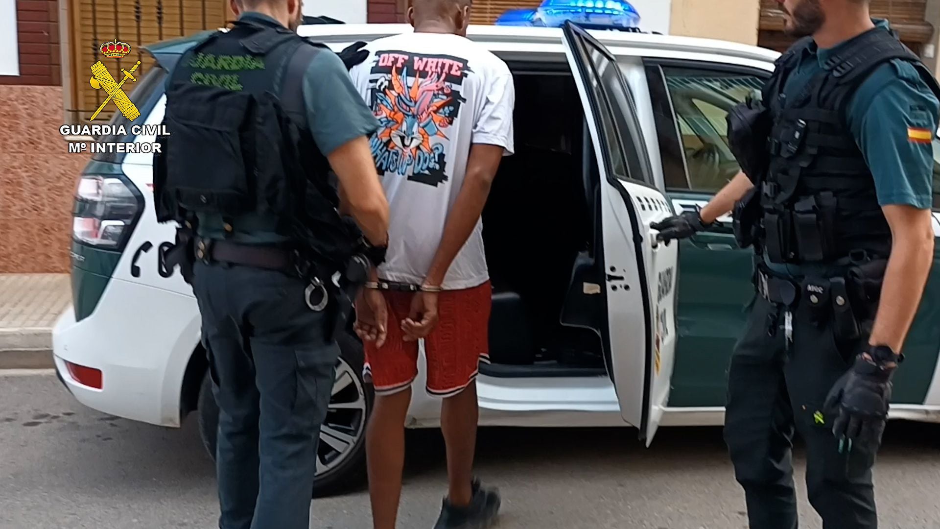 Uno de los sicarios detenidos por la Guardia Civil