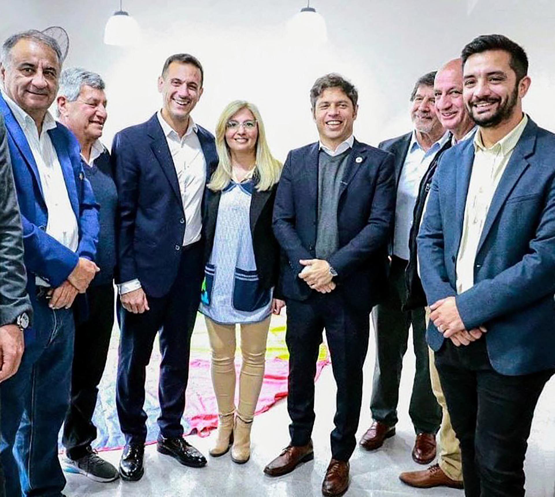 Axel Kicillof y candidatos de Unión por la Patria de Lanús