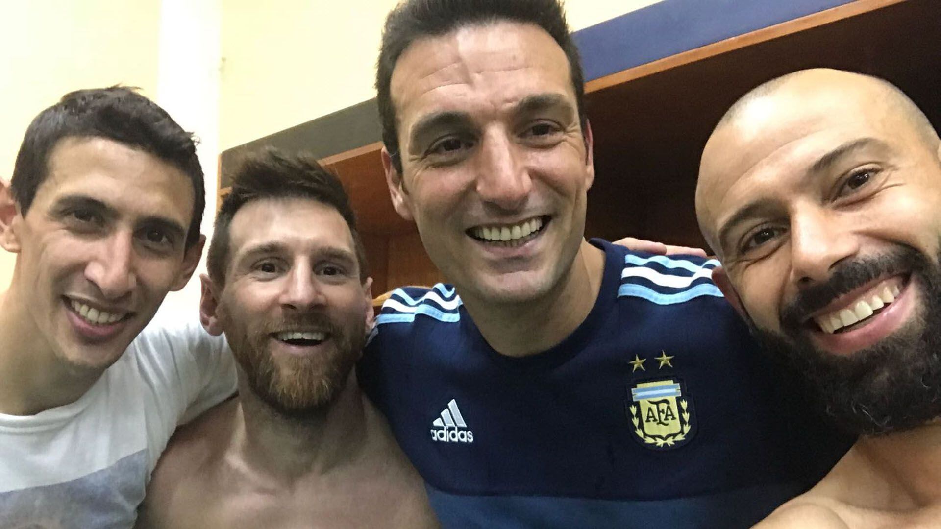 Ángel Di María, Lionel Messi, Lionel Scaloni y Javier Marcherano