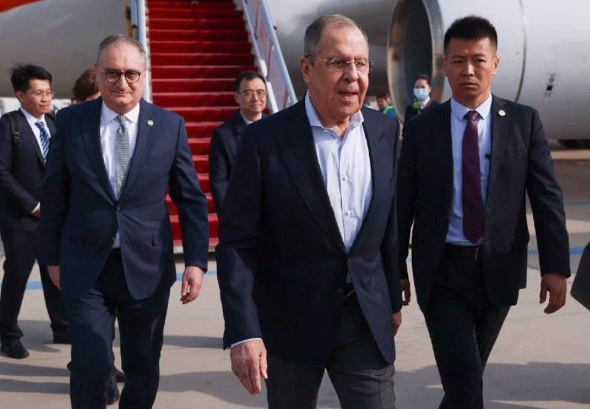 El Ministro de Relaciones Exteriores ruso ha llegado a Beijing para una reunión con su homólogo chino.