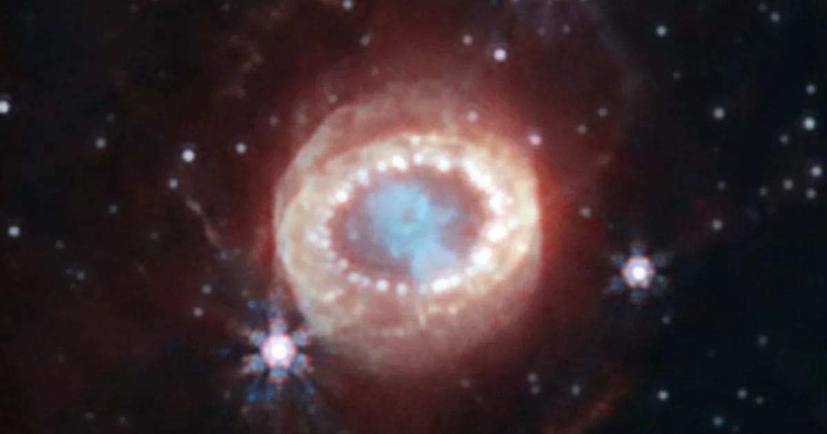 Das James Webb-Weltraumteleskop enthüllte nie zuvor gesehene Strukturen eines Supernova-Sterns
