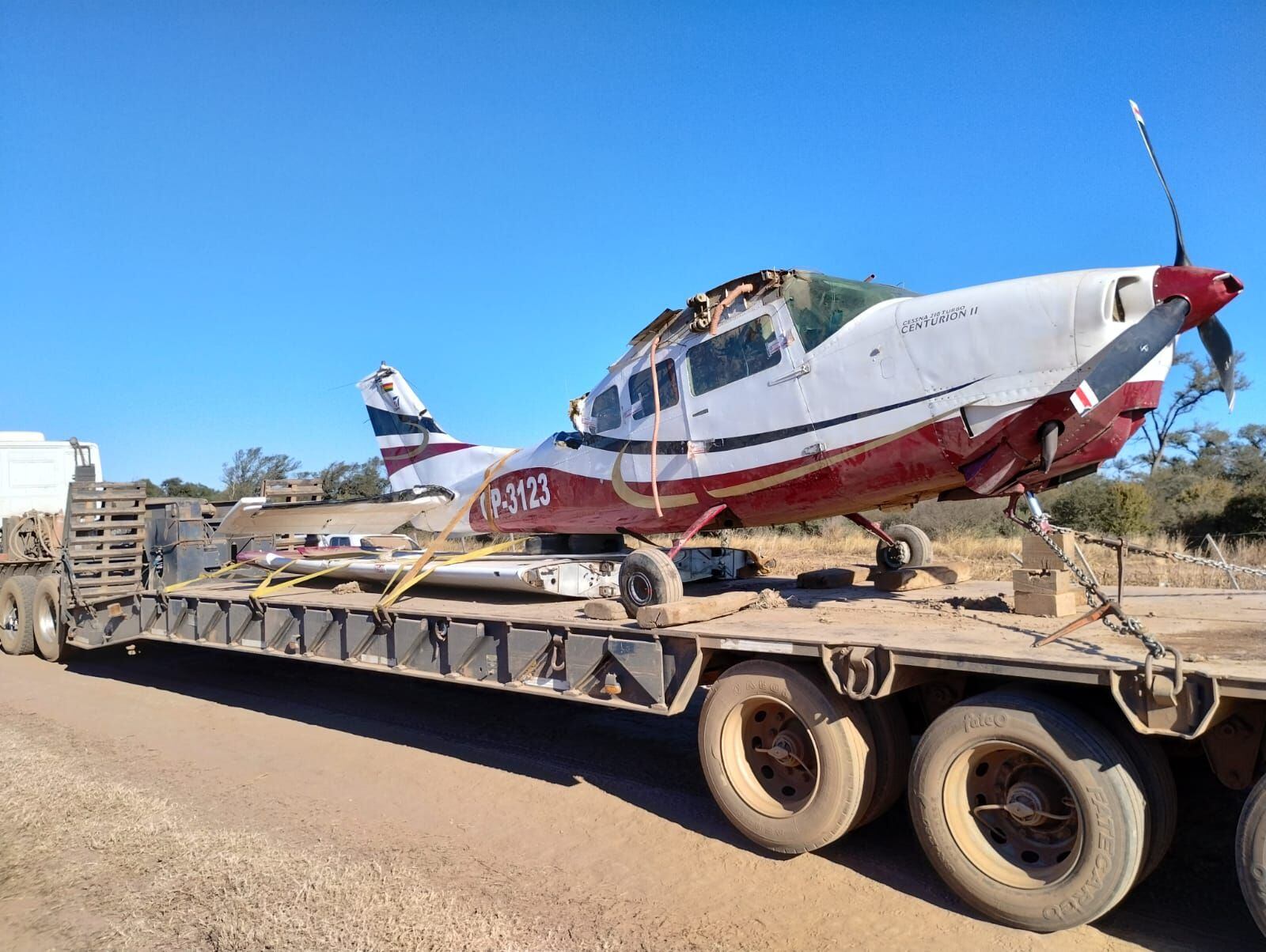 Por el momento, las personas que se encontraban en la avioneta al momento del accidente permanecen prófugas (Fotos: Junta de Seguridad en el Transporte)