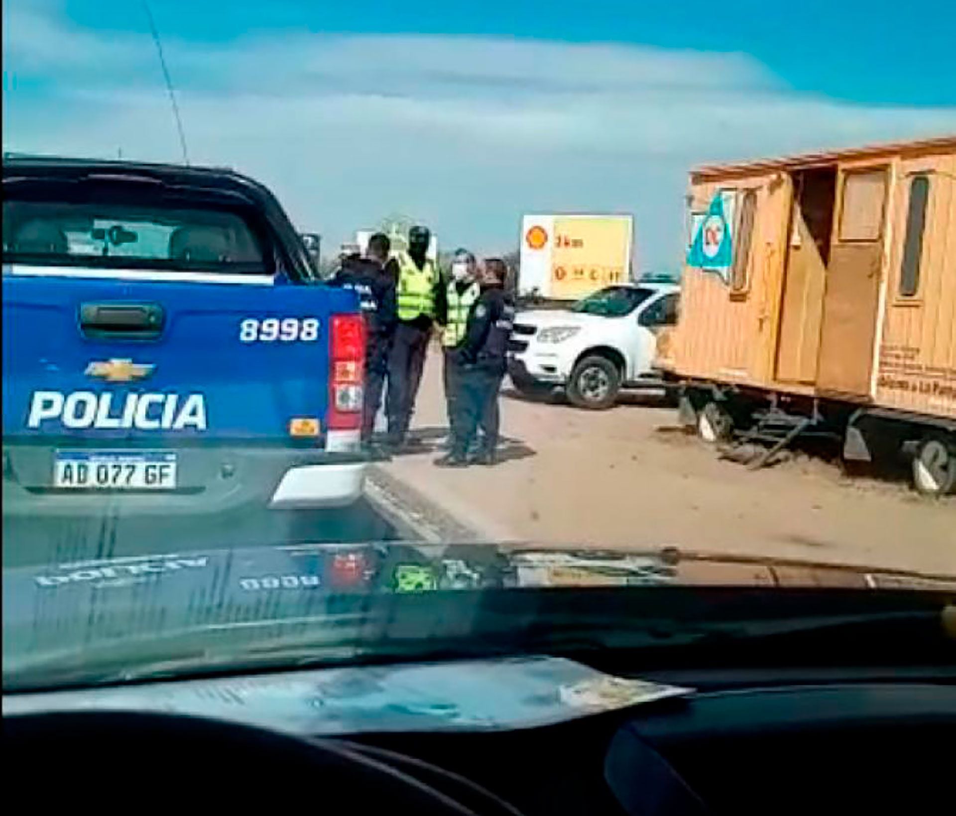 El momento en el que Pablo Musse fue retenido en el ingreso a la ciudad de Huinca Renancó, en la provincia de Córdoba, cuando se dirigía hacia Alta Gracia para despedir a su hija Solange. 