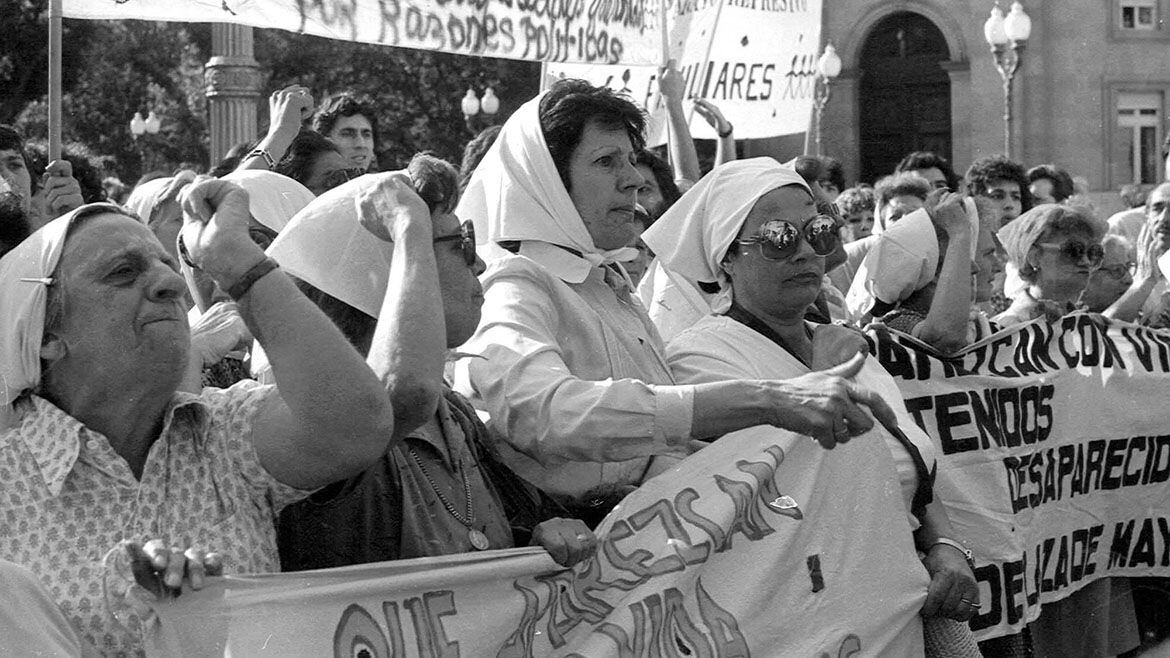 Catorce Mujeres Que Llegaron Solas Y Desesperadas A 45 Años De La Primera Reunión De Las Madres