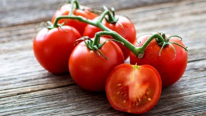 Ante una temperatura menor a los 12° C, se pierde el efecto de los compuestos volátiles del tomate (iStock)
