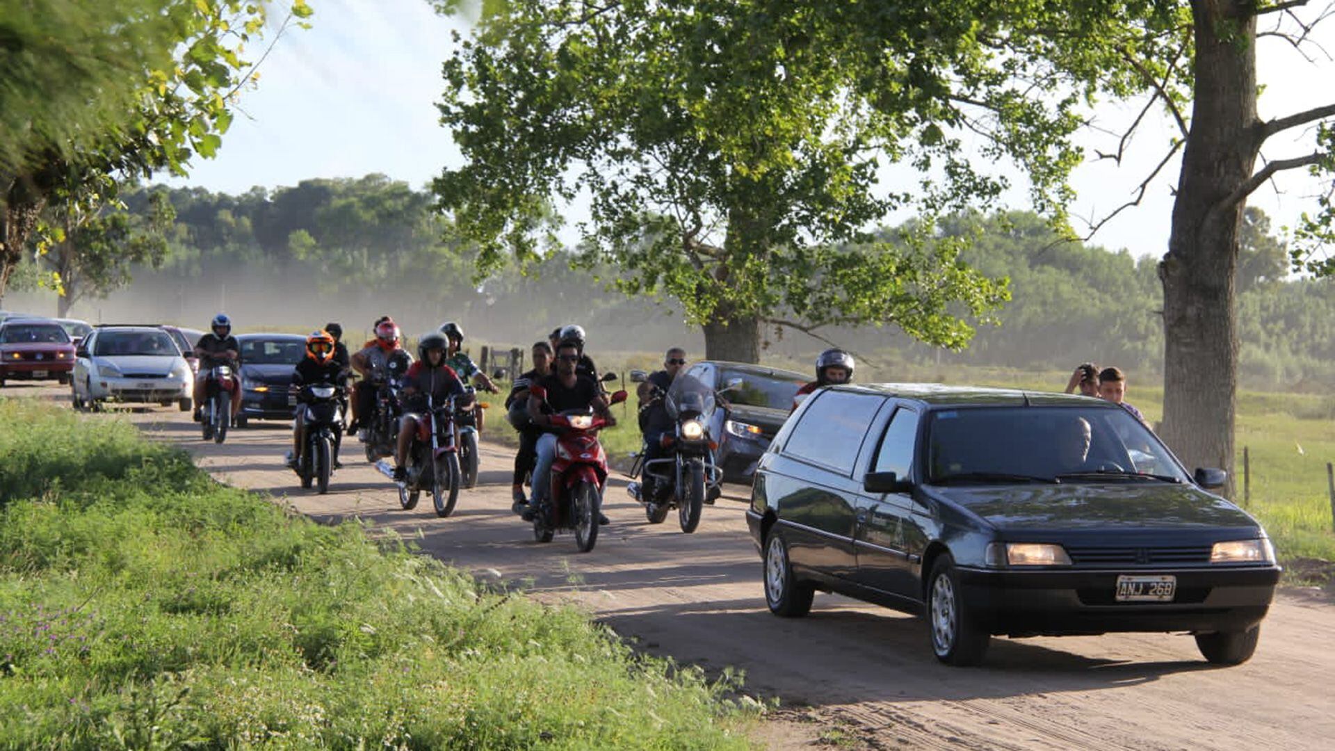 Verano 2024 - crimen de Tomás Tello Ferreyra - santa teresita cortejo cementerio caravana