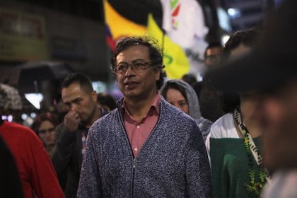 Colombian senator Gustavo Petro participates during a protest against the murder of social activists, in Bogotá, Colombia, on July 26, 2019. REUTERS / Luisa Gonzalez