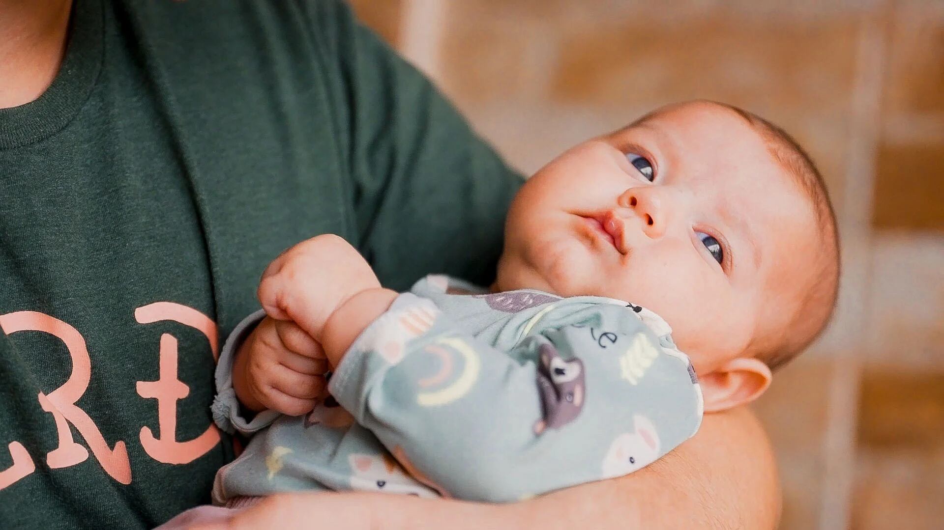 Todo lo que un padre primerizo debe saber para sobrevivir los primeros días  del bebé