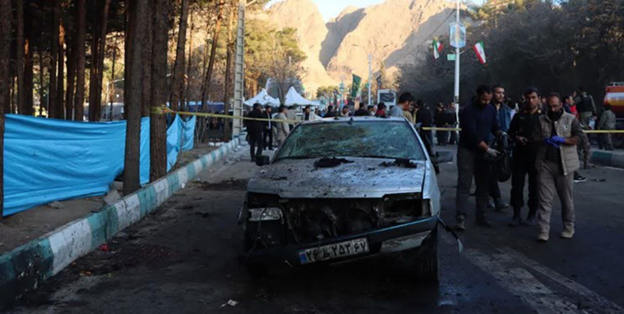 Daños materiales por el doble atentado ejecutado cerca de la tumba en Kermán de Qassem Soleimani, jefe de la Fuerza Quds de la Guardia Revolucionaria iraní (Europa Press)
