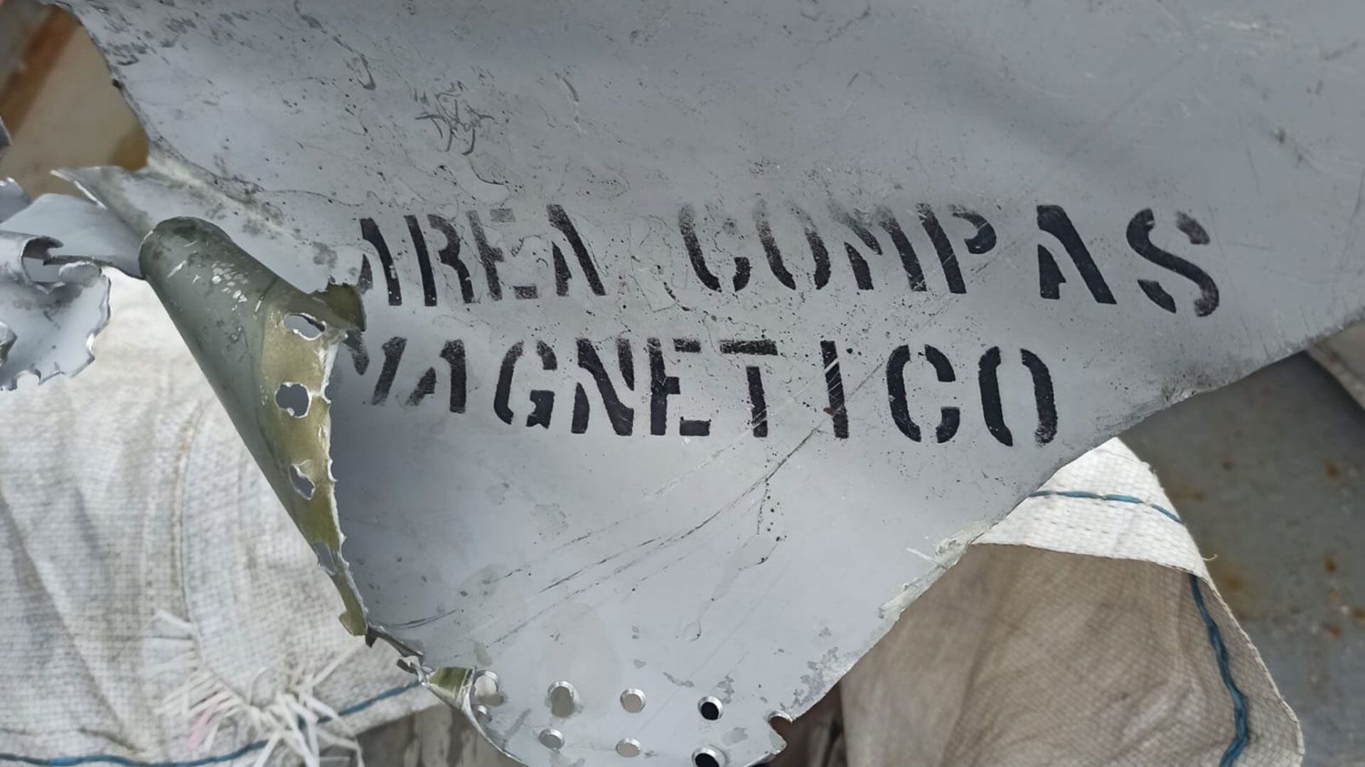 Avión caído en la Antártida 1976. Recuperación de restos.
