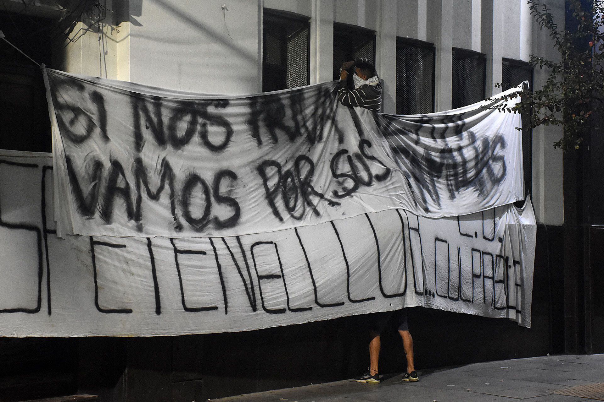 Protesta Sede independiente - Avellaneda