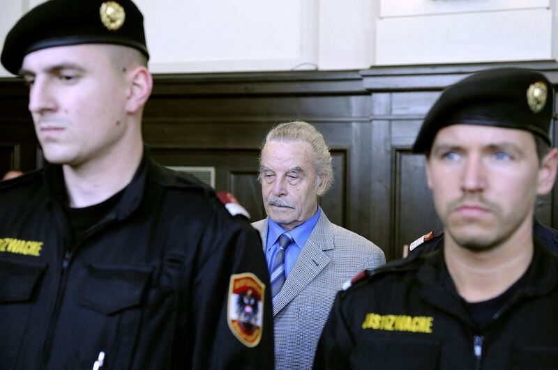 Foto de archivo de Josef Fritzl en un juicio en Sankt Poelten Mar 19, 2009. REUTERS/POOL/Robert Jaeger/