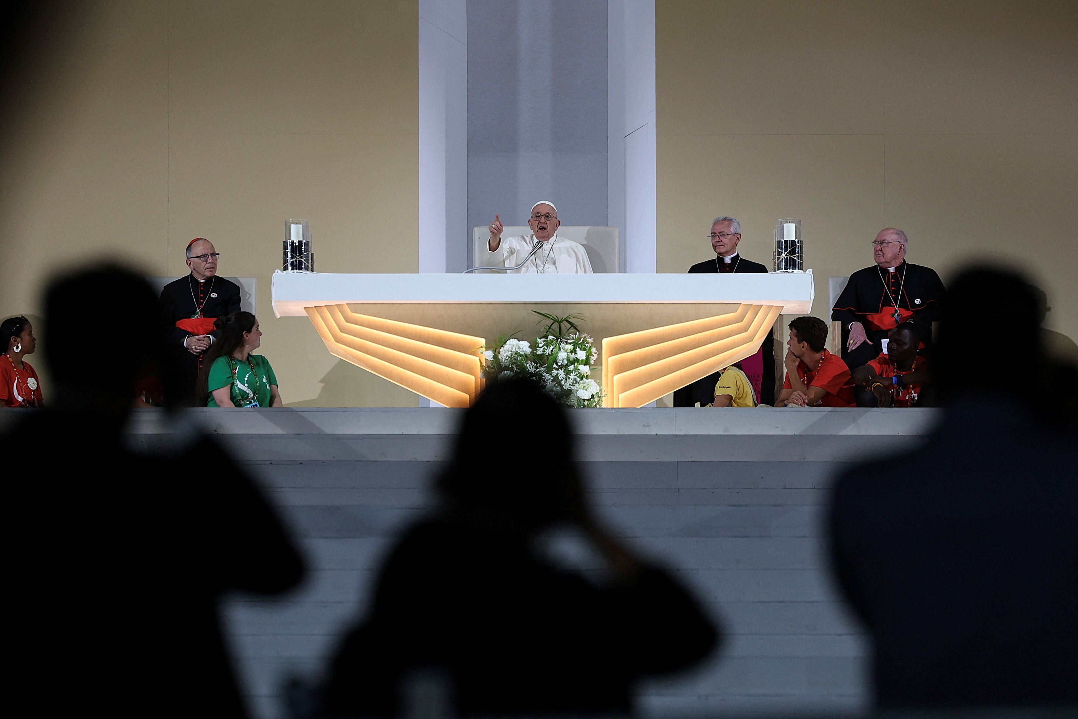 El Papa pronunció un discurso en el que decidió improvisar para entablar un diálogo con los jóvenes presentes