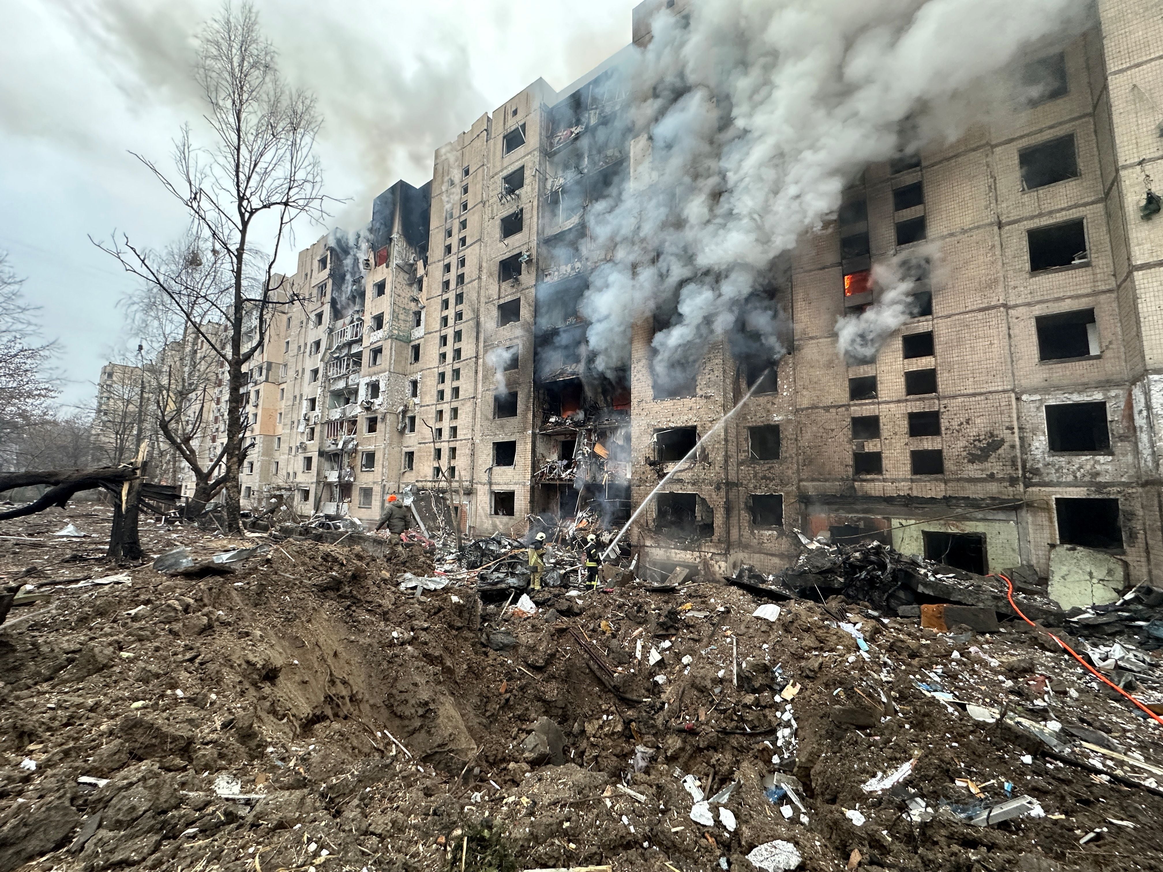 Ucrania pidió a la comunidad internacional más refuerzos para enfrentar los intensos ataques “terroristas” de Rusia (REUTERS)