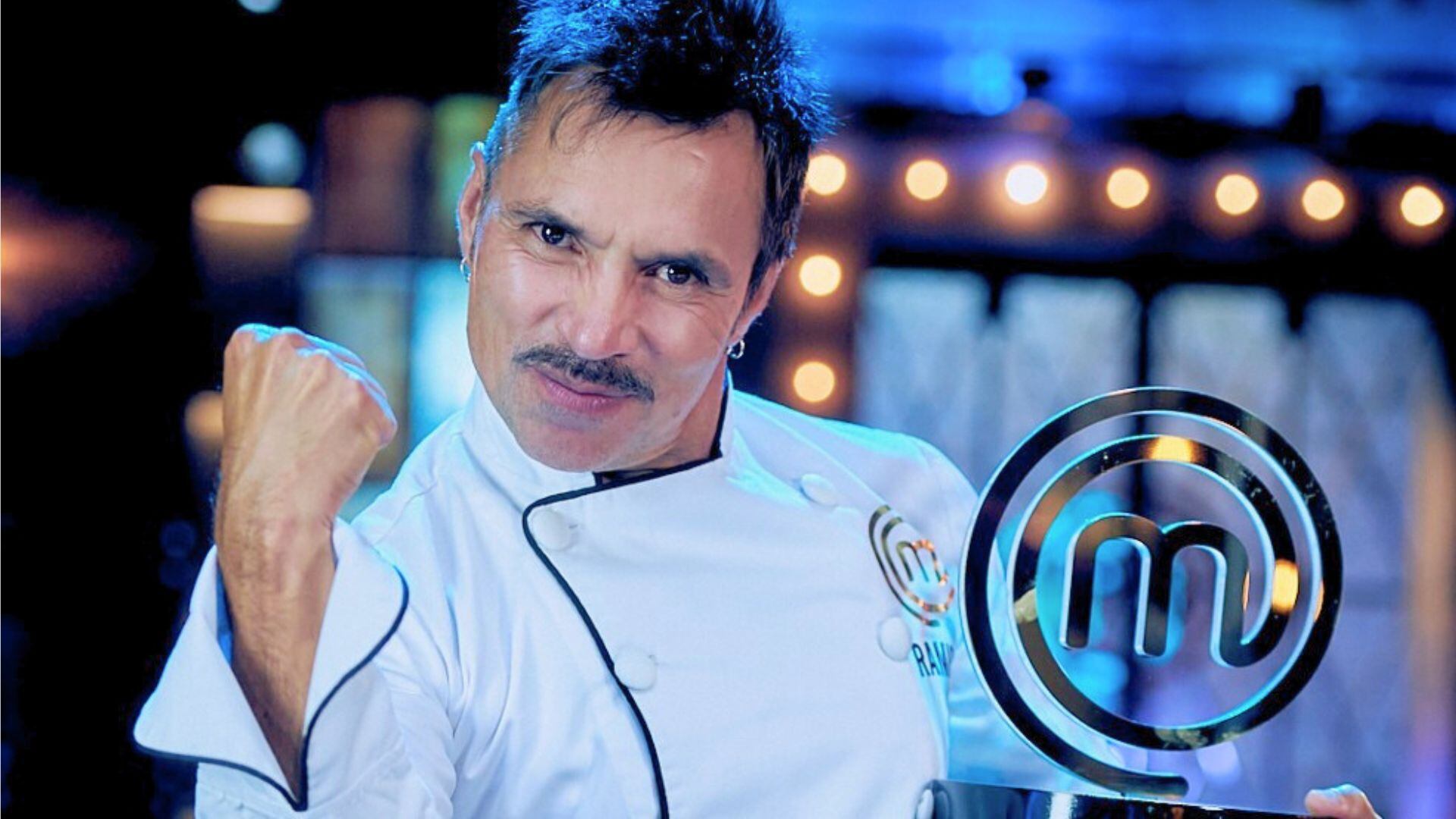 Ramiro Meneses en una foto como ganador de 'MasterChef Celebrity Colombia'