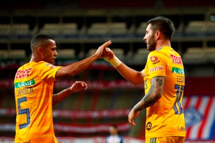 El técnico lamentó que los Tigres estén dependiendo de lo que esté haciendo el francés André-Pierre Gignac (Foto: Francisco Guasco / EFE)