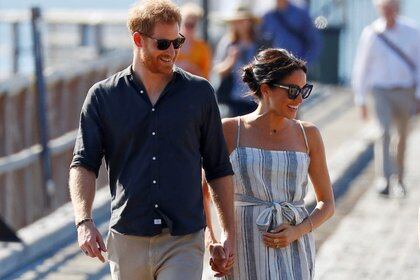 El príncipe Harry y Meghan Markle, duques de Sussex, intentan rehacer su vida en la tranquilidad de Santa Barbara, California, luego de adquirir una mansión por un valor superior a los 14 millones de dólares (Reuters)