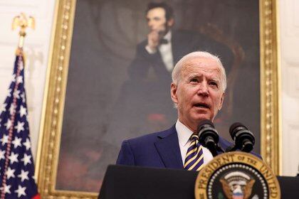 FOTO DE ARCHIVO. El presidente de Estados Unidos, Joe Biden, habla con la prensa en la Casa Blanca, en Washington DC, EEUU. 22 de enero de 2021. REUTERS/Jonathan Ernst