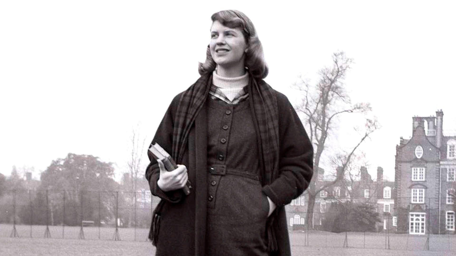 Sylvia Plath es una de las célebres escritoras inglesas que aparecen en la obra de Taylor Swift, así como Charlotte Brönte, Emily Dickinson y Daphne du Maurier.