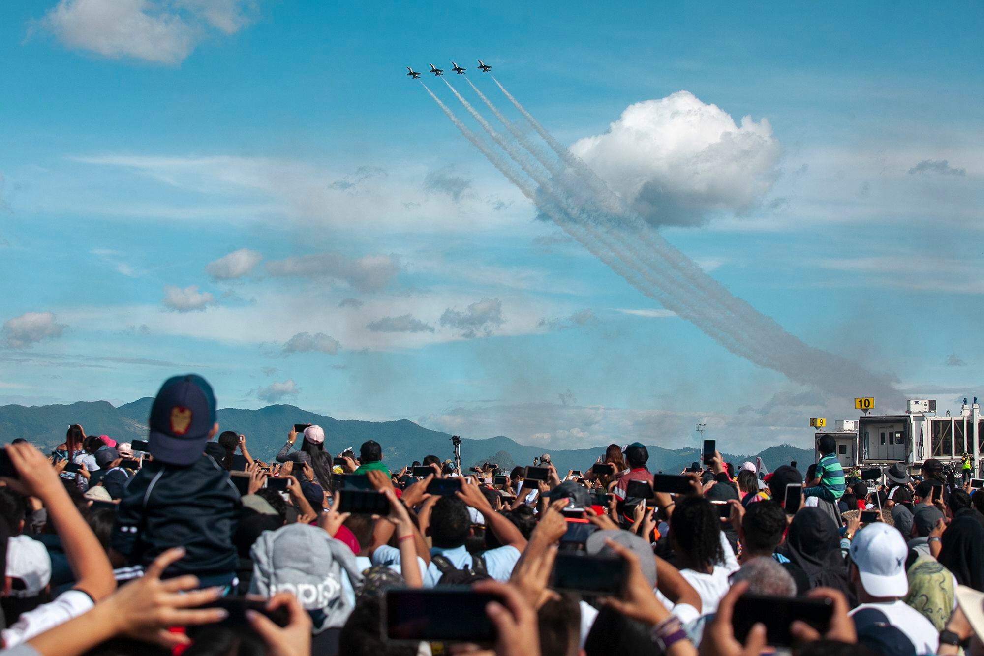 Además De Los F 14 Que Estados Unidos Quiere Venderle A Colombia Esto Es Lo Que Podrá Verse En