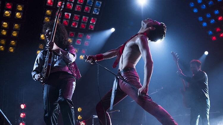 Rami Malek interpretando a “Freddy Mercury” en la película Bohemian Rhapsody