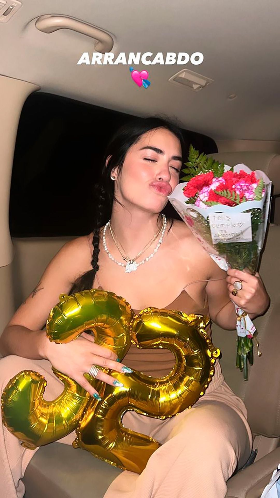 La primera foto de Lali Espósito en sus 32 años, recién llegada a la Argentina (Instagram)