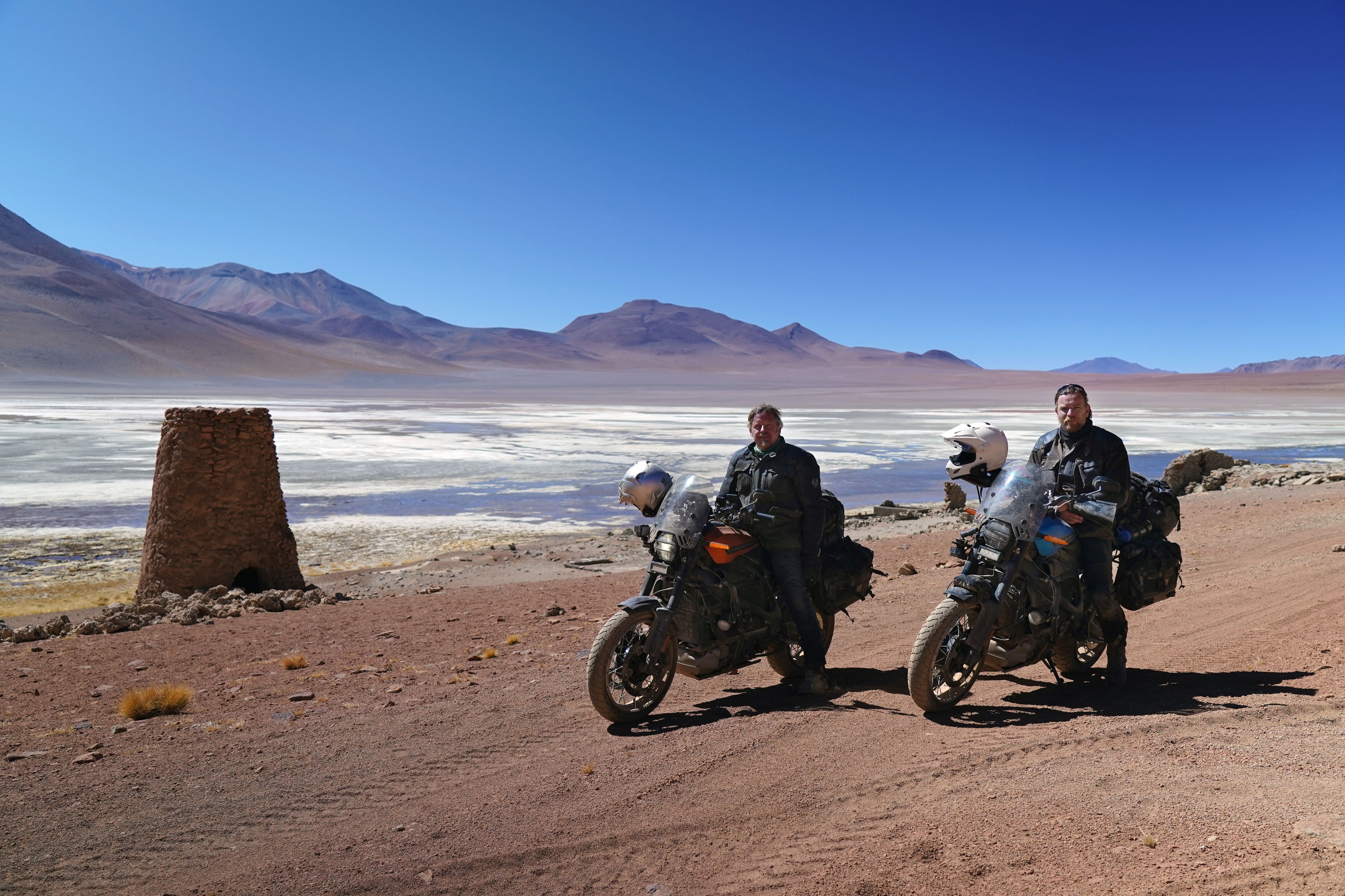 Long Way Up! Ewan McGregor y Charley Boorman  (Foto: apple tv)