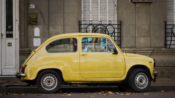 El 10 de Marzo de 1955 se presentó en el Salón de Ginebra el primer prototipo del Fiat 600