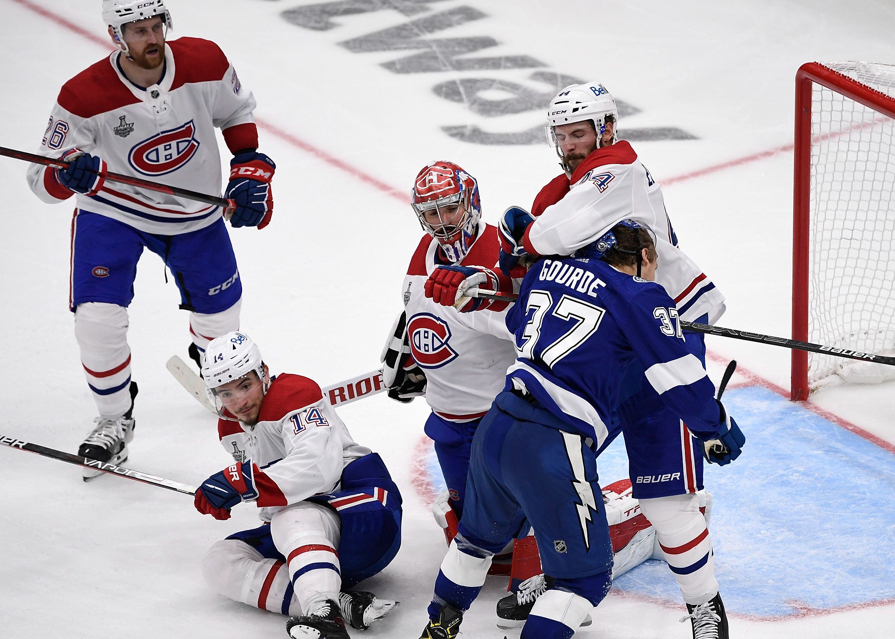 Men's Ice Hockey Hosts Reigning NCAA Champions Tonight