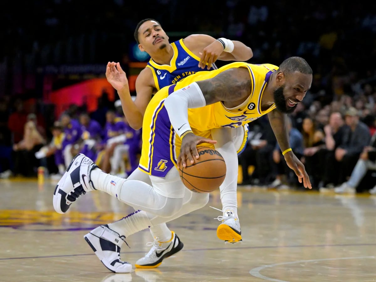 The Lakers caressed the sky after defeating the Golden State Warriors and get into the Western final