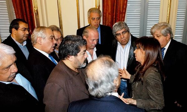 Cristina Kirchner, con dirigentes sindicales como Hugo Moyano, Gerardo Martínez, Juan José Zanola, Héctor Daer, Andrés Rodríguez, Oscar Lescano y Julio Piumato, entre otros