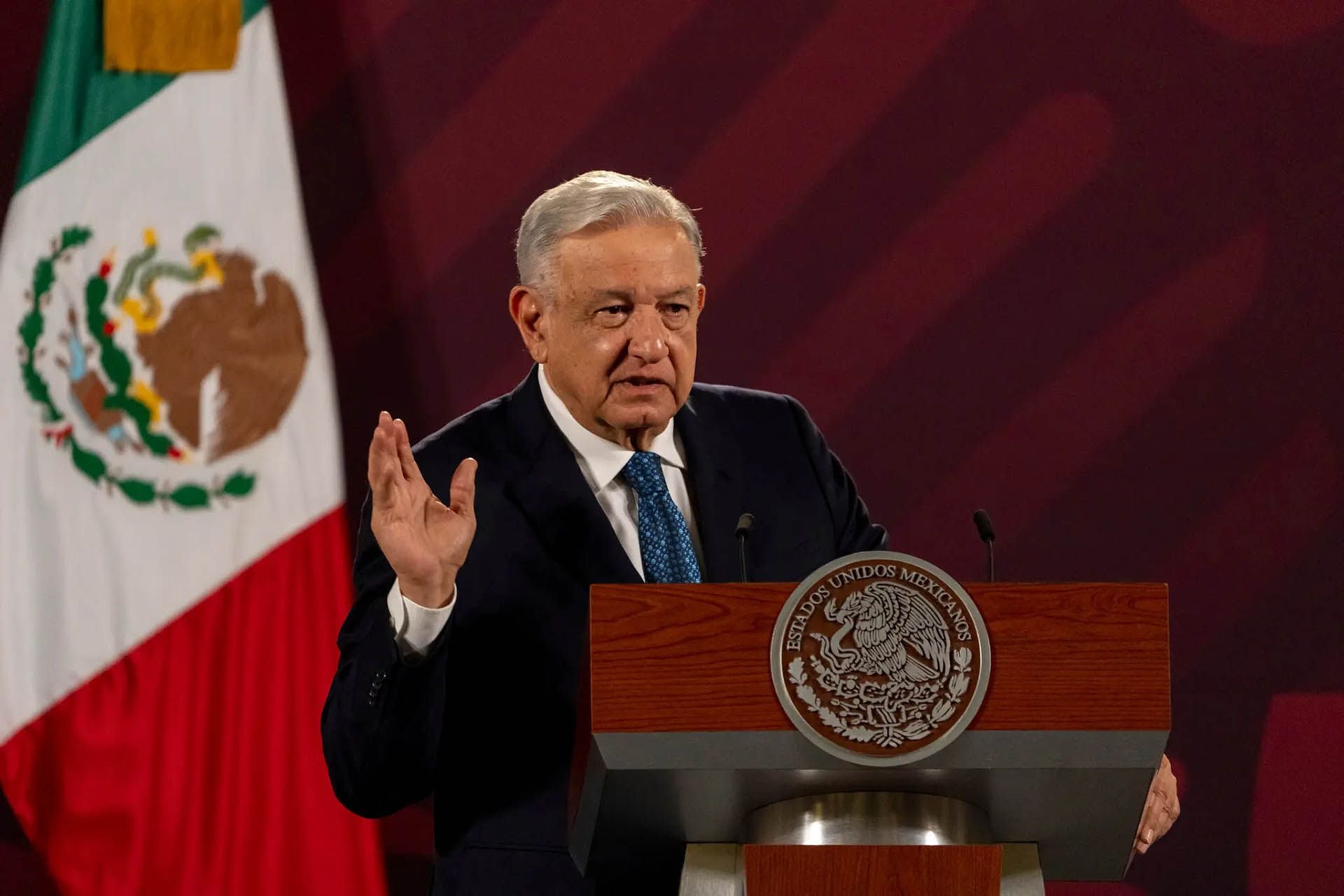 El presidente Andrés Manuel López Obrador solo puede gobernar durante un sexenio según la Constitución (Alejandro Cegarra para The New York Times)