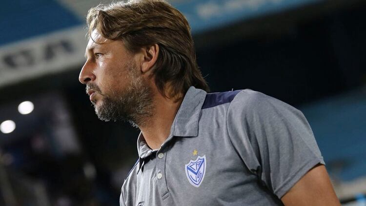 Gabriel Heinze acordó la extensión de su vínculo con Vélez por un año más (Foto: @Velez)