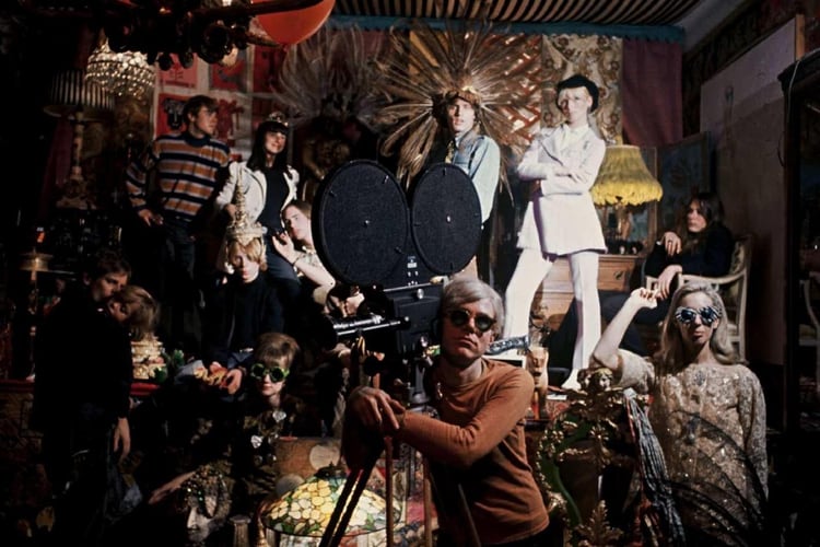 Warhol y alguna de sus “Superestrellas”