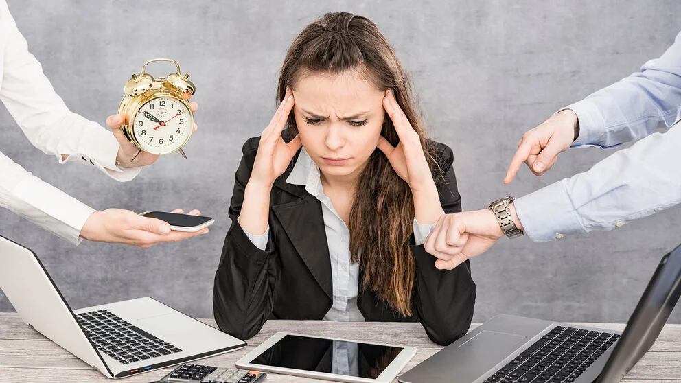 El estrés puede generar problemas de salud mental a 3 de cada 10 empleados - Infobae
