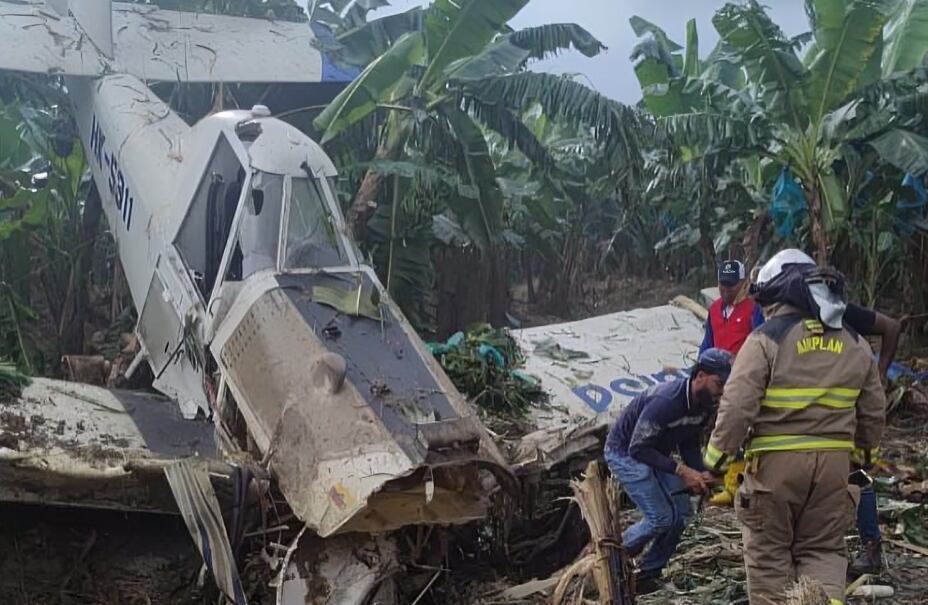 El accidente no dejó personas fallecidas pero los servicios de salud tuvieron que atender de emergencia al piloto - crédito red social X