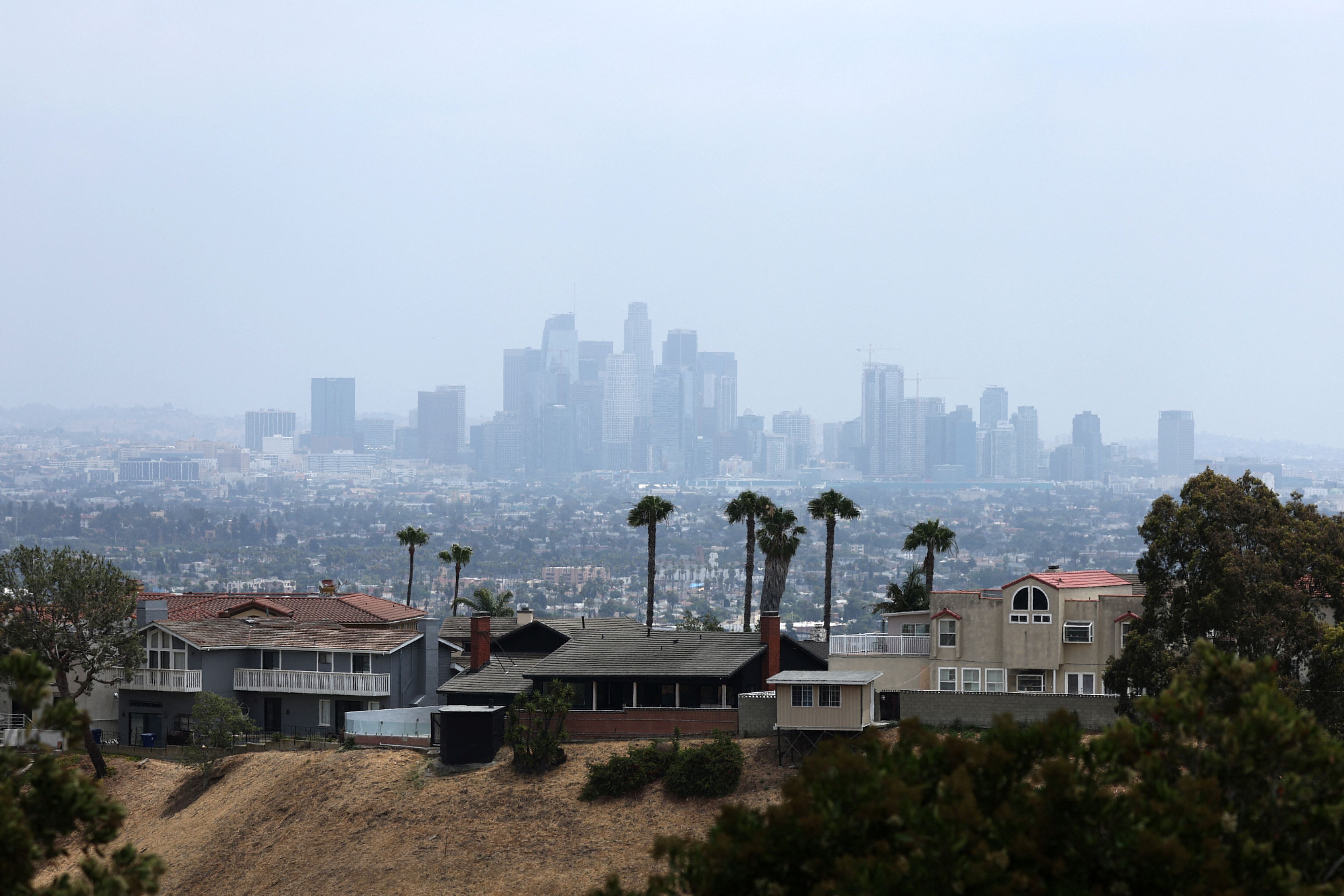 Comenzaron los incendios en California debido a la ola de calor. (FOTO: REUTERS/Lucy Nicholson)